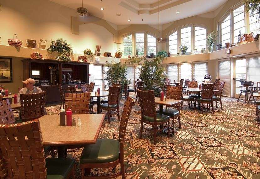 Embassy Suites By Hilton Flagstaff Restoran fotoğraf
